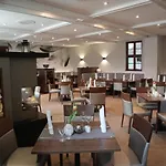 Hotel Kraemerbruecke 4*