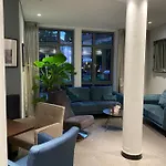 Kraemerbruecke Hotel