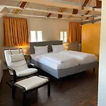 Kraemerbruecke Hotel