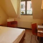 Kraemerbruecke Hotel