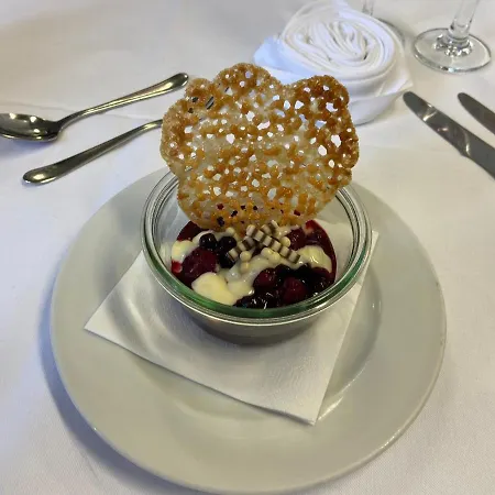 Hotel Kraemerbruecke 4*