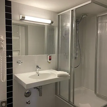 Kraemerbruecke 4*