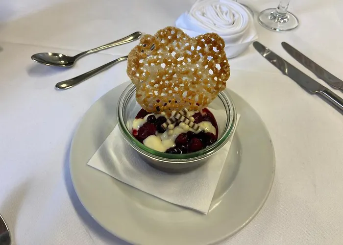 Hotel Kraemerbruecke 4*