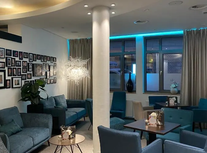 Otel Kraemerbruecke 4*