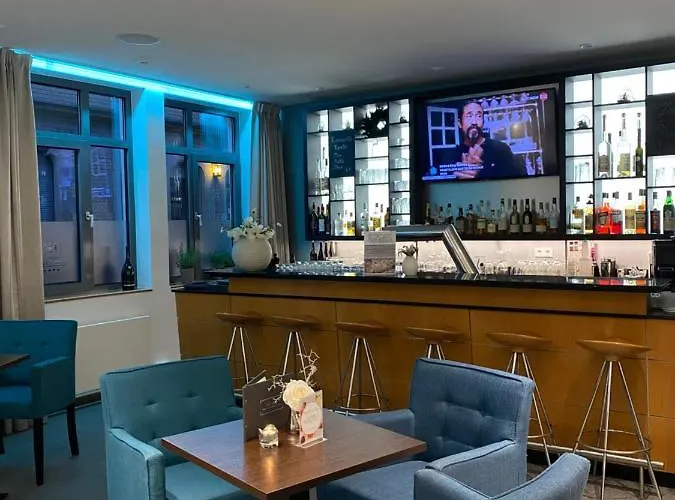 Hotel Kraemerbruecke 4*