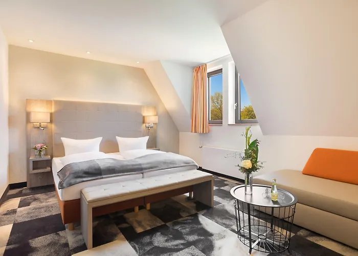 Kraemerbruecke Hotel 4*