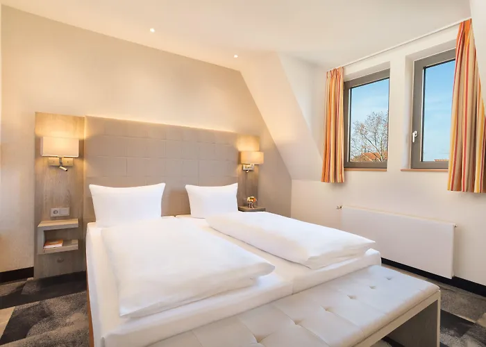 Otel Kraemerbruecke 4*