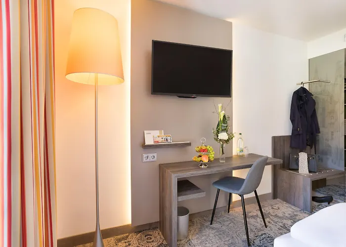 Hotel Kraemerbruecke 4*