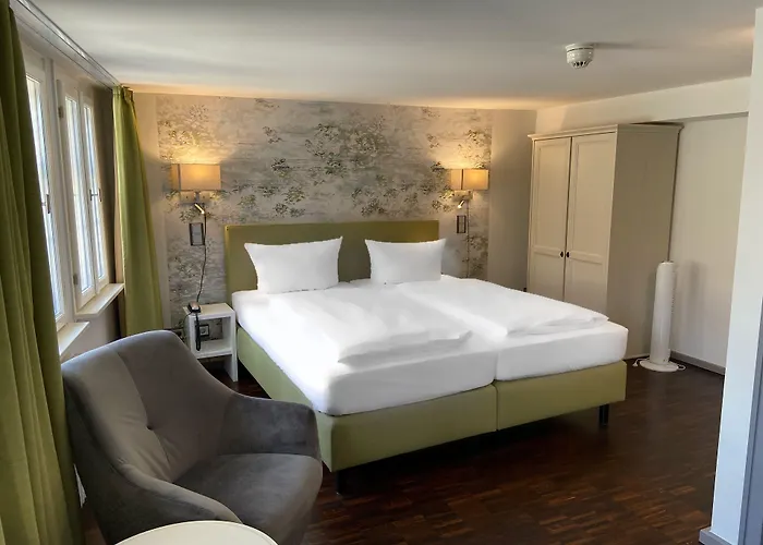 Kraemerbruecke Hotel 4*