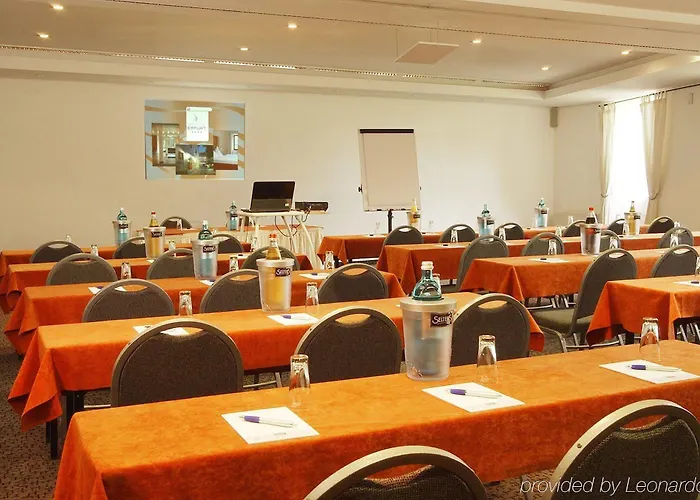 Otel Kraemerbruecke 4*